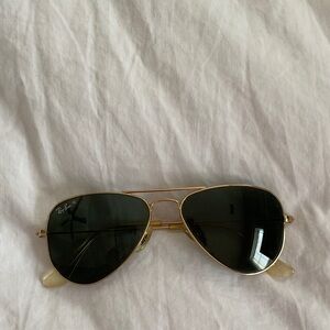 Ray-Ban Classic Gold Aviators Slim Size